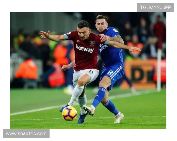 切尔西阵容调整频繁,位置重叠问题显现,稳定性面临考验 切尔西阵容调整频繁,位置重叠问题显现,稳定性面临考验