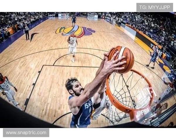 补篮为何不被判为两次运球？NBA与FIBA规则有何差异